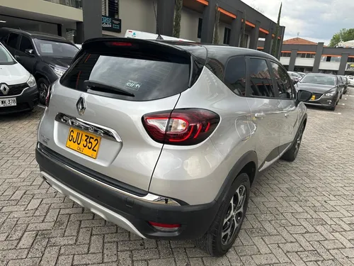 Renault Captur 2.0 Intens Automática