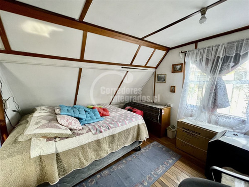 Casa En Venta De 4 Dorm. En Macul