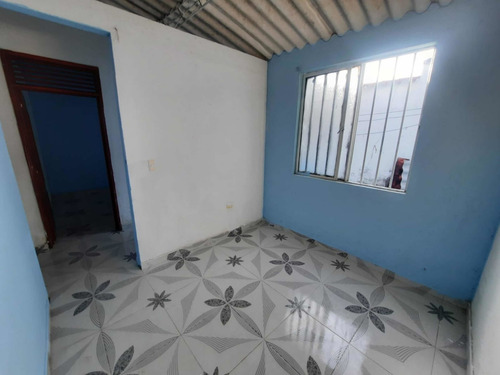 Imagen 14 de 21 de Casa De 3 Habitaciones Un Baño, Garaje Amplio. Barrio La Reliquia