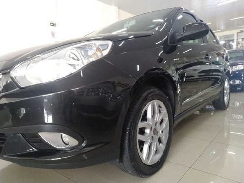 Imagem 7 de 15 de Fiat Grand Siena Essence Dualogic 1.6 16v Flex 2014