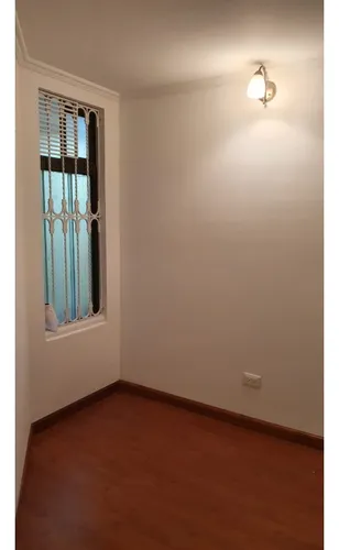 Venta Apartamento Salitre 86 Mts, Piso 2, Garaje, 4 Hab, 3 Baños
