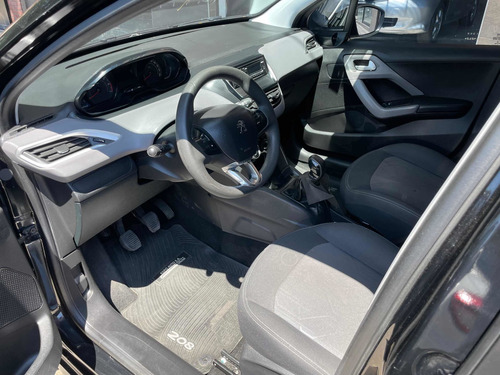 Imagen 18 de 23 de Peugeot 208 2017 1.6 Active