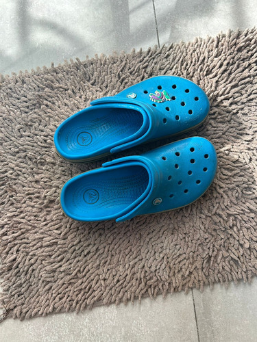 Crocs Azules