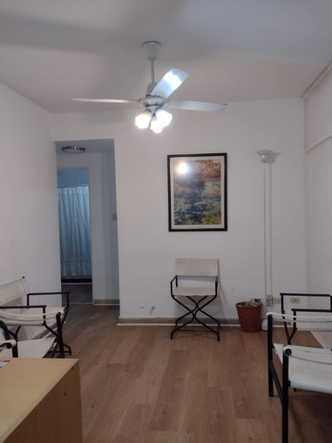 Consultorios En Villa Del Parque. Habilitados Por El Ministerio De Salud. A Dos Cuadras De La Estación Villa Del Parque
