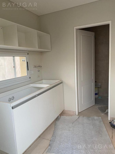 Venta - Casa En Santa Guadalupe - Bayugar Negocios Inmobiliarios