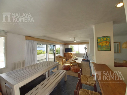 Imagen 2 de 18 de Departamento - Punta Del Este- Media Cuadra Playa Brava- 140mts
