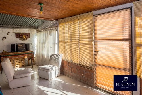 Venta Casa 2 Dormitorios San Luis Con Cochera
