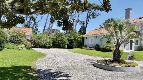 Excelente Propiedad A Pasos Del Mar - Playa Brava - Punta Del Este- Ref: 129