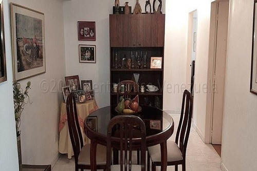 Imagen 3 de 25 de Ls Vende Apartamento La Candelaria 22-17416