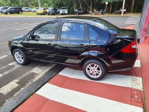 Imagem 5 de 10 de Fiesta Sedan 1.6 Mpi Sedan 8v Flex 4p Manual