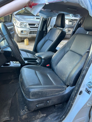 Sucata Hilux 2.8 2023 4x4 Automatica 4.600km - Rs Campo Bom
