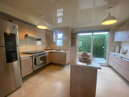 Casa Amplia En Tecamac Residencial, 3 Recamaras Y Alberca, Juegos Y Parques En Zona De Amenidades