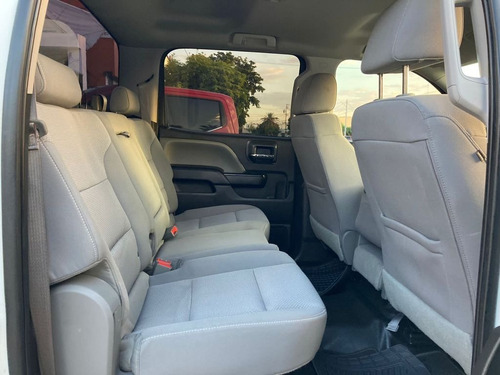 Imagen 13 de 14 de Chevrolet Silverado Crew Cab 4x4, 2016