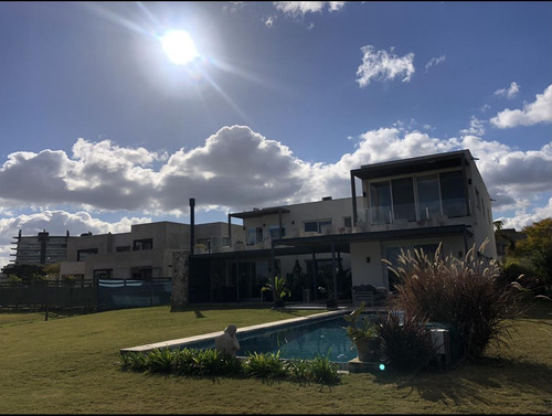 Imagen 18 de 19 de Nordelta - El Golf - Importante Casa En Venta