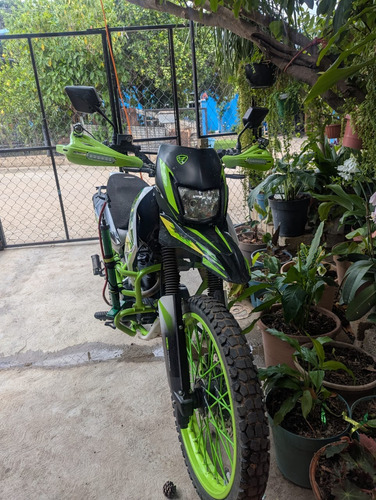 Verde Con Luces Led Integradas