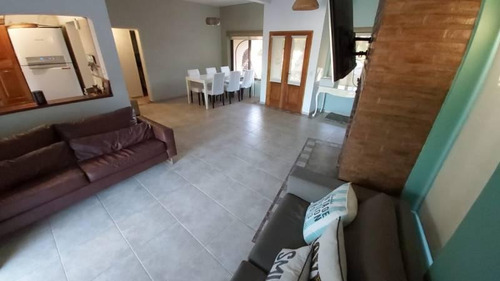 Imagen 4 de 8 de Casa Venta Country - Barrio Privado Banco Provincia - Rodgriguez