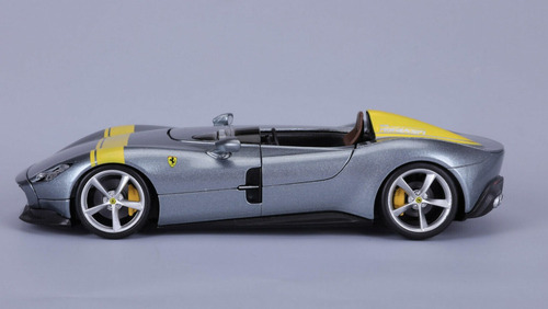 M Bburago 1:24 Ferrari Monza Sp1 Modelo Plata Coche De