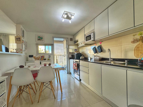 Venta - Departamento De 2 Dormitorios En Rosario