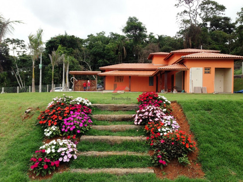 Chácara Com Piscina Em Ibiúna !
