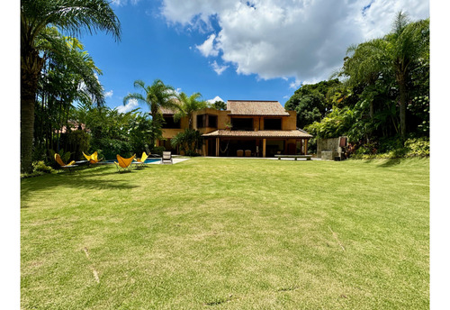 Los Chorros/hermosa Casa Amoblada/2000m2/en Alquiler