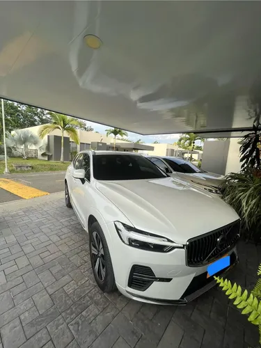 Volvo XC60 2.0 T8 Plus