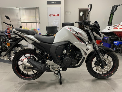 Imagen 3 de 11 de Yamaha Fz-s D