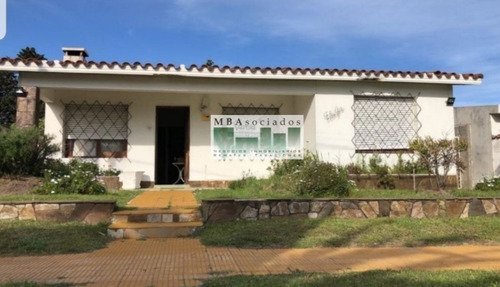 Imagen 1 de 8 de Casa Con Gran Potencial En Excelente Ubicación.-