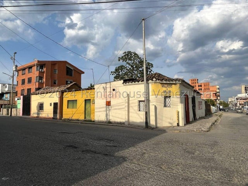 ## Se Vende Terreno En Zona Estrategica Del Este De Barquisimeto ## 23-29694 Fcc ##