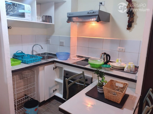 Departamento Amoblado 220.000. Metro Las Rejas