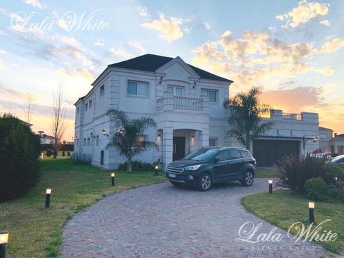Imagen 2 de 30 de Venta - Casa En La Providencia