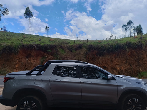 Fiat Toro 1.3 Freedom 16v Turbo Flex 4x2 Aut. 4p