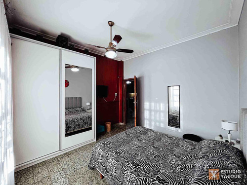 Casa En Venta - 2 Dormitorios 1 Baño - Cocheras - 420mts2 - Berisso