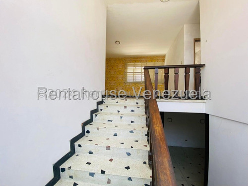 Alquiler De Casa Comercial \ Los Palos Grandes Mg 5-14860