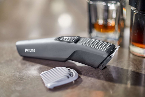 Imagen 4 de 10 de Cortabarba Electrico Philips Carga Usb Bt1209/15 2 Peines