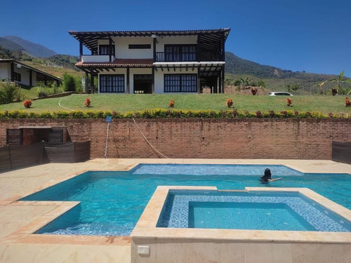 Se Vende Hermosa Finca Con Piscina Santa Elena El Cerrito Palmira