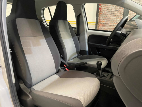Imagen 12 de 15 de Volkswagen Up! 2016 1.0 Take Up! Aa 75cv 5 P