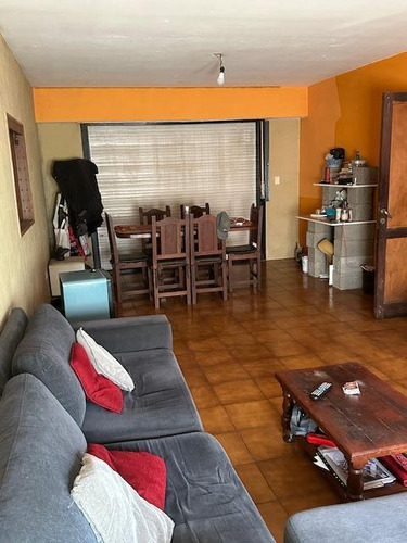 Casa A La Venta En Tortuguitas Con Pileta Sobre Calle Misiones