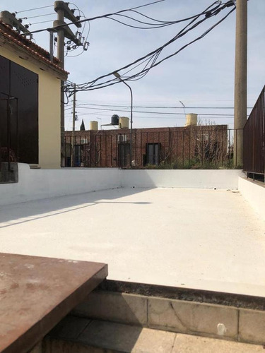 Treplex Venta 3 Dormitorios 12 Baños, Cochera, Patio, Terraza 137 Mts 2 - La Plata