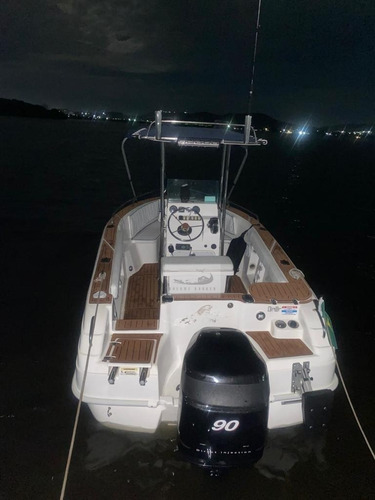 Imagem 3 de 8 de Lancha Fishing 185