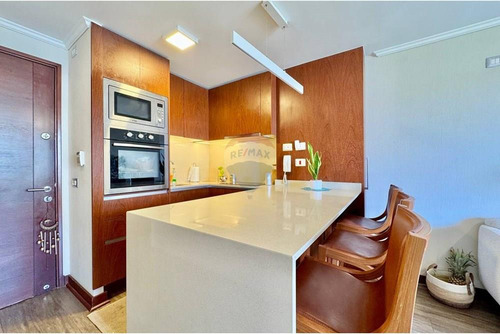 Moderno Departamento Seminuevo 1d 1b Las Condes