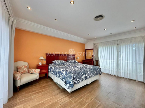 Casa En Venta En Campos De Alvarez