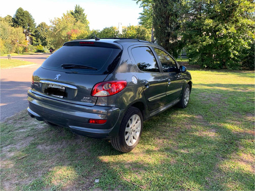 Peugeot 207 1.4 Sedan Feline Hdi 70cv