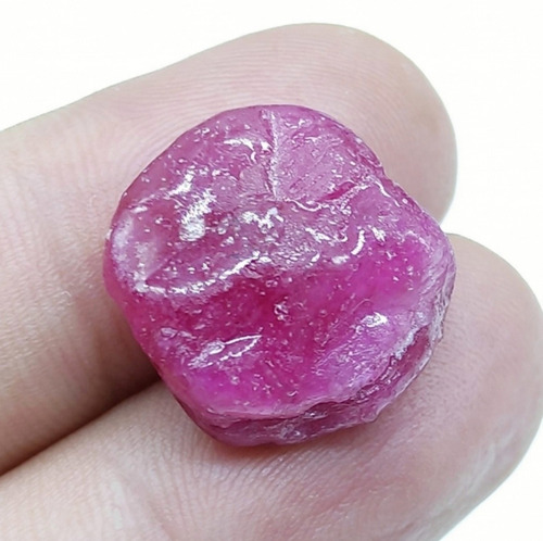 Piedra Ruby Rojo Áspero Natural 