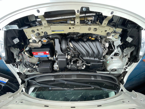 Imagem 13 de 13 de Nissan Versa Sv 1.6 Flex Automática Completo Rmotors