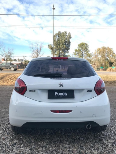 Imagen 4 de 9 de Peugeot 208