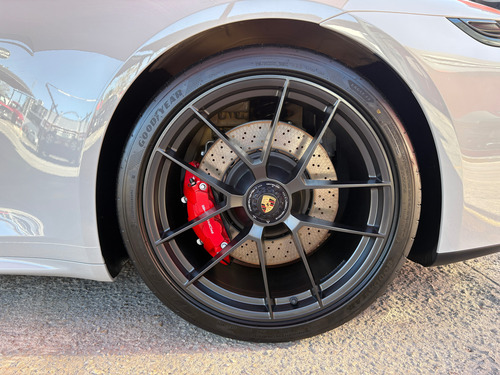 Porsche 911 Carrera Gts 2025
