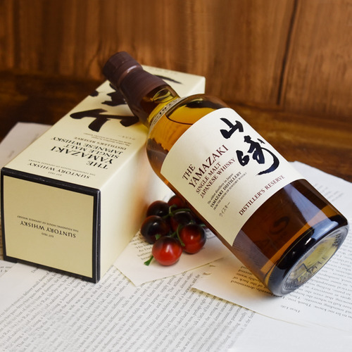 Imagen 2 de 8 de Whisky Japones The Yamazaki Distillers Reserve 700ml Estuche