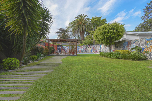 Venta Casa 7 Ambientes Con Jardín Y Pileta En Martinez