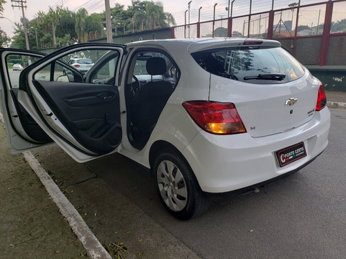 Imagem 6 de 15 de Chevrolet Onix Lt 1.4 Flex 2014