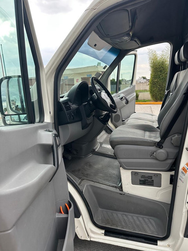 Volkswagen Crafter Camión Caja 5 toneladas